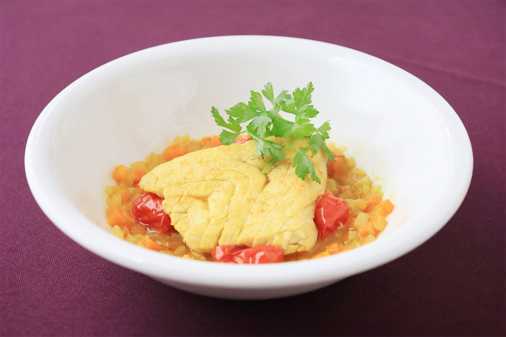 かじきと彩り野菜のスパイス蒸し